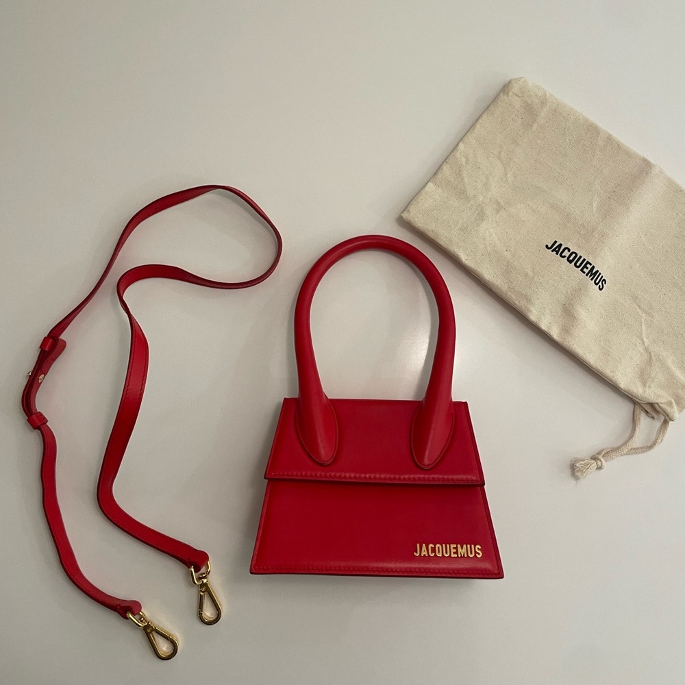 Jacquemus Chiquito Le Moyen Bag